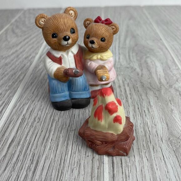 Homco #1446 Campfire Bear Couple Figurine Set of 2 Marshmallows & Hotdogs - Picture 2 of 9